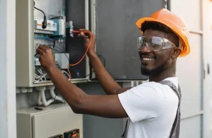 emploi togo electricien