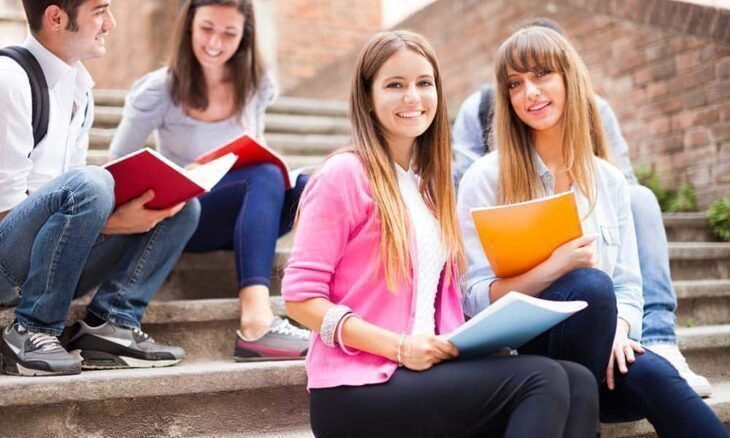 bourses de l'Université de l'Alberta au Canada