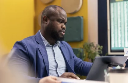 emploi togo gestionnaire logistique